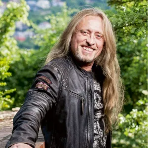 Kamil Střihavka dnes slaví!