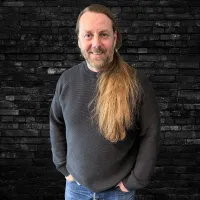 HVĚZDNÝ HOST ROCK RADIA: ROMAN PROCHÁZKA